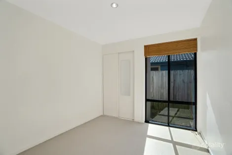 Property photo of 7 Constance Lane Sippy Downs QLD 4556