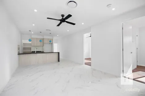 Property photo of 27A Columbus Street Hamlyn Terrace NSW 2259