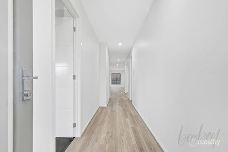 Property photo of 45 Watercarter Crescent Wollert VIC 3750