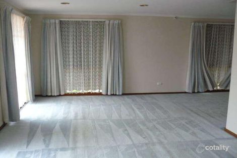 Property photo of 10 Delta Court Narre Warren VIC 3805