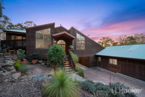 Property photo of 6 Outlook Place The Ridgeway NSW 2620