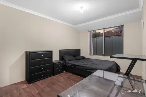 Property photo of 52 Aroona Way Maddington WA 6109