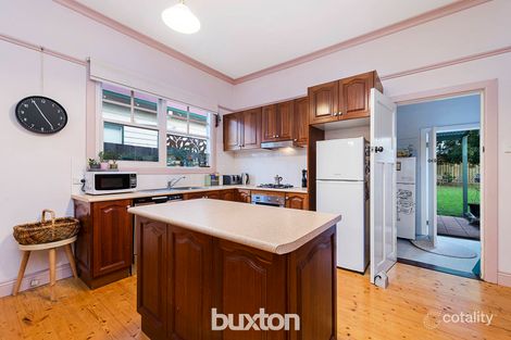 Property photo of 28 Queens Avenue Oakleigh VIC 3166