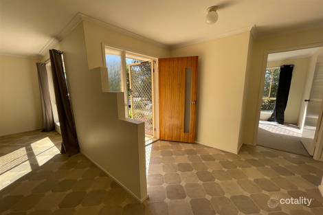 Property photo of 18 Federation Drive Hillcrest QLD 4118