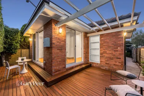 Property photo of 32 Carnarvon Road Caulfield North VIC 3161