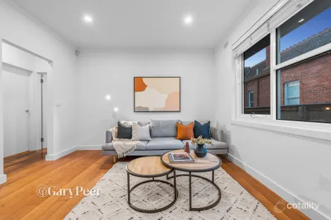 Property photo of 32 Carnarvon Road Caulfield North VIC 3161