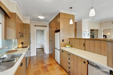 Property photo of 19 Fairway Drive Kew East VIC 3102