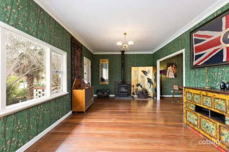 Property photo of 1/4 Russell Road Greenmount WA 6056