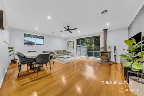 Property photo of 38 Lesley Drive Hampton Park VIC 3976
