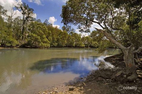 Property photo of 16 Riverdowns Crescent Helensvale QLD 4212