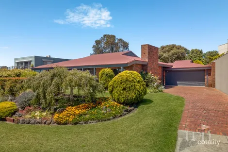 Property photo of 16 Roslyn Street Mount Martha VIC 3934