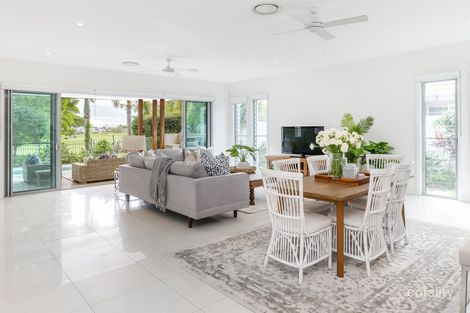 Property photo of 9115 Peter Senior Drive Hope Island QLD 4212