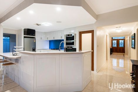 Property photo of 11 Queen Parade Wannanup WA 6210