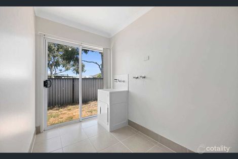 Property photo of 46 Hummingbird Boulevard Tarneit VIC 3029