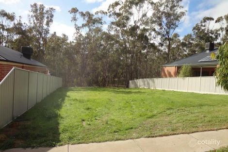 Property photo of 33 Amara Way Kangaroo Flat VIC 3555