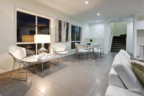 Property photo of 6 Melia Court Eatons Hill QLD 4037
