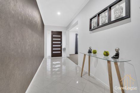 Property photo of 102 Scotsdale Drive Cranbourne East VIC 3977