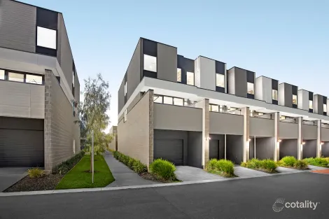 33 AMARA CCT, OAKLEIGH SOUTH, VIC 3167