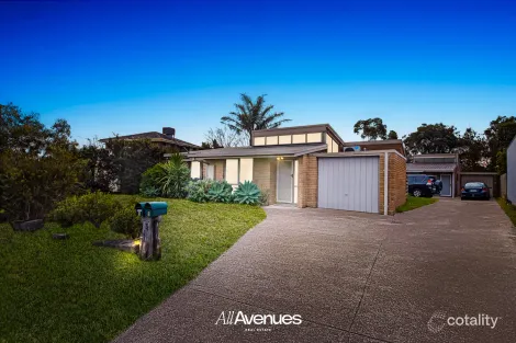 Property photo of 1/3 Fountain Drive Narre Warren VIC 3805