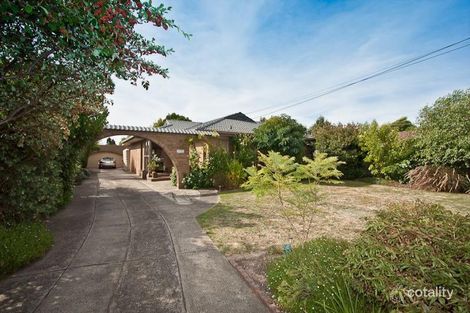 2 Woodview Ct, Dandenong North, VIC 3175