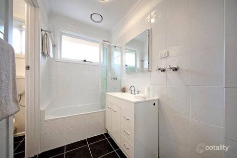 Property photo of 4/55A Coorigil Road Carnegie VIC 3163
