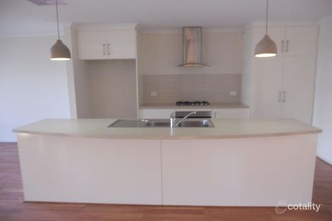 Property photo of 24 Weeroona Avenue Port Noarlunga South SA 5167