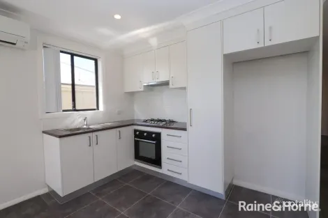 Property photo of 80 Emerald Drive Kelso NSW 2795