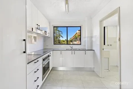 Property photo of 5/16 Duet Drive Mermaid Waters QLD 4218