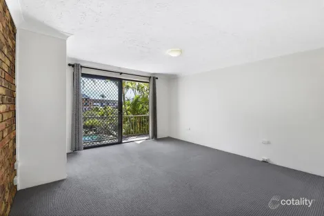 Property photo of 5/16 Duet Drive Mermaid Waters QLD 4218