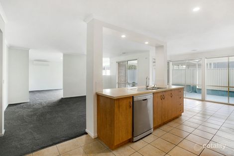 Property photo of 31 Gatehouse Parade Cranbourne East VIC 3977