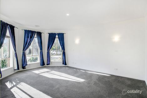 Property photo of 31 Gatehouse Parade Cranbourne East VIC 3977
