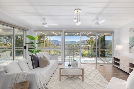 14 Fiona St, Point Clare, NSW 2250