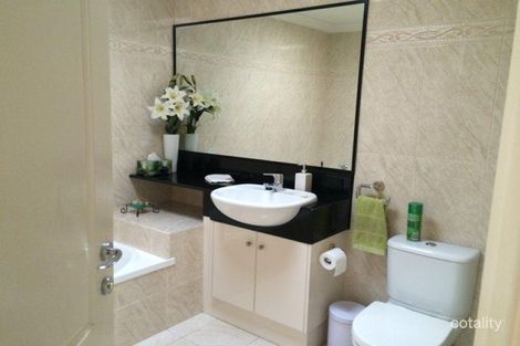 Property photo of 1/5 Howard Street Runaway Bay QLD 4216