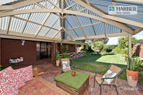 Property photo of 13 Acacia Way Duncraig WA 6023
