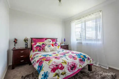 Property photo of 4 Wandoo Crescent Westbrook QLD 4350