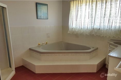 Property photo of 39 Robinson Avenue Glen Innes NSW 2370