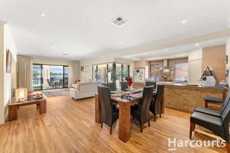 Property photo of 45 Batavia Quays South Yunderup WA 6208