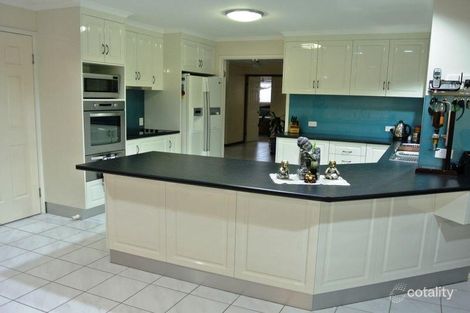 Property photo of 3 Diamond Crescent Tannum Sands QLD 4680