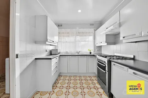 Property photo of 28 Gosford Crescent Broadmeadows VIC 3047