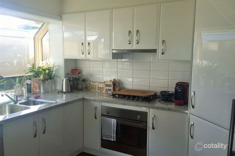 19 Kooraweera St, Hallett Cove, SA 5158