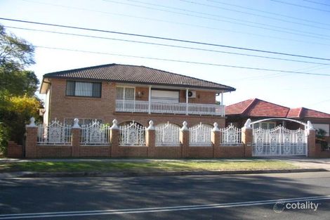 11 Ferngrove Rd, Canley Heights, NSW 2166