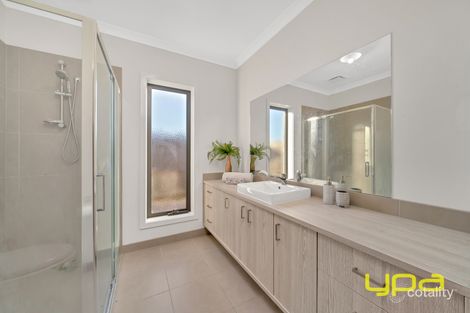Property photo of 96 Fiorelli Boulevard Cranbourne East VIC 3977