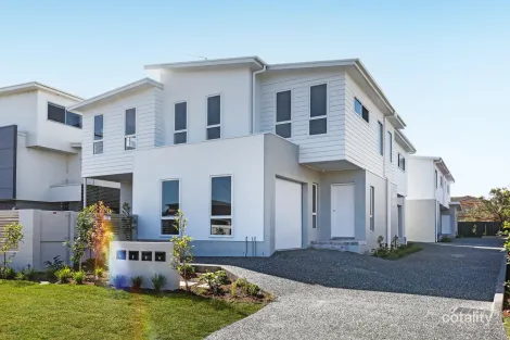 1/2 Addison Ave, Lake Illawarra, NSW 2528