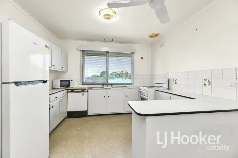 Property photo of 26 Ahern Road Pakenham VIC 3810