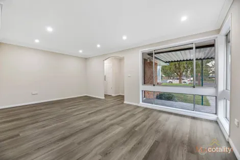 Property photo of 12 Stuart Road Dharruk NSW 2770