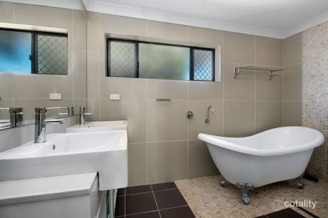 Property photo of 9 Thurecht Parade Scarborough QLD 4020