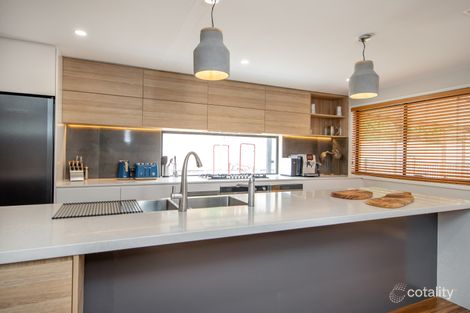 Property photo of 10 Heron Place Belmont NSW 2280