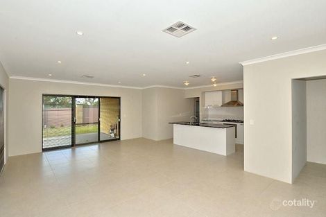 Property photo of 33 Pinehurst Loop Meadow Springs WA 6210