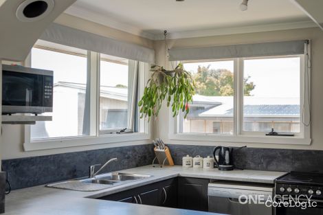 Property photo of 13 Glenburn Crescent Sulphur Creek TAS 7316