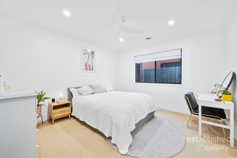 Property photo of 14 Hiddick Road Point Cook VIC 3030